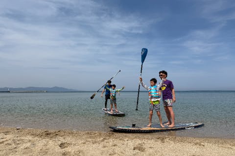【淡路島・大浜SUP体験】 手ぶらでOK！家族みんなで楽しめる、海の上の特別なひととき。