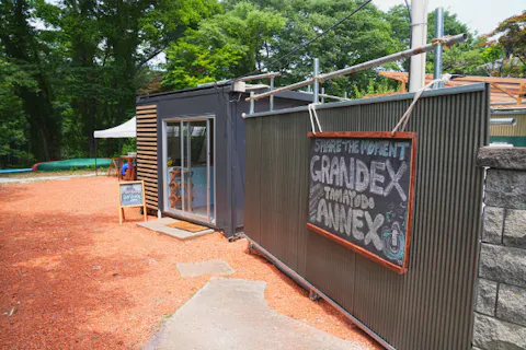 【埼玉・長瀞カナディアンカヌー】◆駅チカアウトドア◆秋の湖でゆったりカヌー体験◆パドルの握り方からスタート！秋の森で、カヌーデビューしよう！ 小学1年生からOK!ファミリー・女子旅にも◎