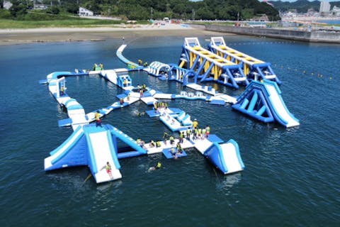 【名古屋から一番近いビーチ】新舞子アスレチックパーク！お子様から若者・カップルまでみんなで楽しめる！！ ※小学生の方は一名につき保護者「大人(18歳以上)」の方ー名の同伴(有料)が必要となります。