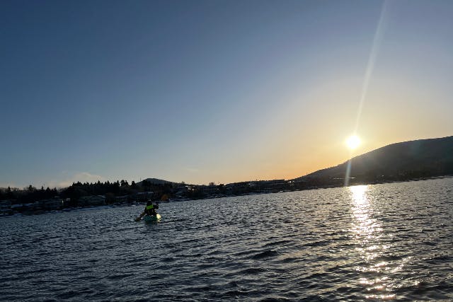 【サンライズorサンセットカヤックレンタルプラン】静寂の奥山中湖でカヤック体験してみませんか？ワンちゃんも一緒！OK！