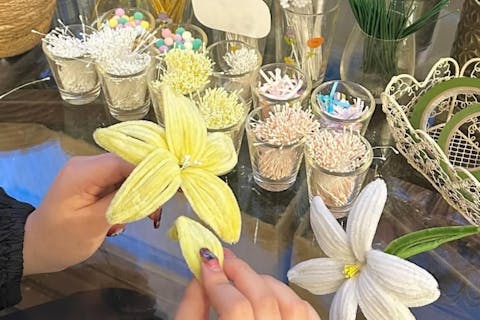 【2人で1つの花束コース】ずっと枯れない♪モールフラワー作り！