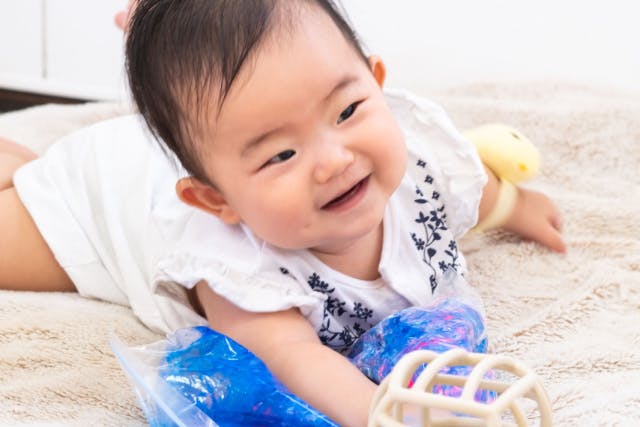 【熊本・川尻／ファーストアート体験】赤ちゃんの“はじめての色遊び”｜手や足を使って残す家族の思い出