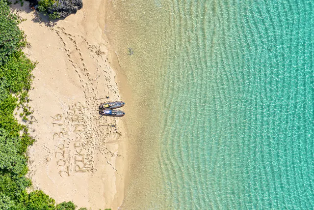 【4月限定モニター割/石垣/貸切SUP】誰もいない秘境ビーチでドローン撮影！送迎あり/家族に人気