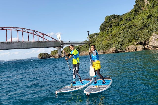 沖縄中部【浜比嘉島・伊計島】プライベートSUP★うるまの離島の大自然を満喫