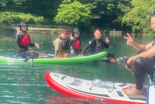 澄み切った四万湖でSUP・カヌー・カヤック・パックラフト体験ツアー