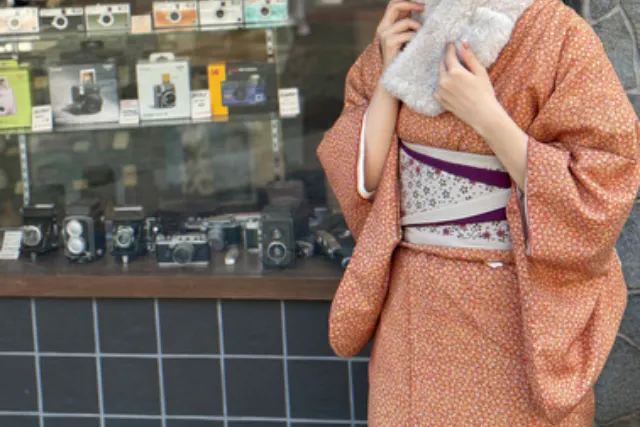 奈良近鉄駅5分・奈良着物体験】女性スタンダードプラン　￥4800～古都の街並みを華やかに彩る！選べる着物で街歩きを満喫！