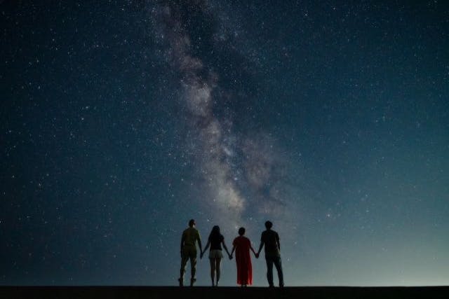 お得！【沖縄古宇利島の人気星空フォトツアー(45~60分)】無限の星空で感動を！超高画質撮影＆編集付き!神秘的な月フォトも！（4～15歳3.000・3歳以下無料）のプラン詳細