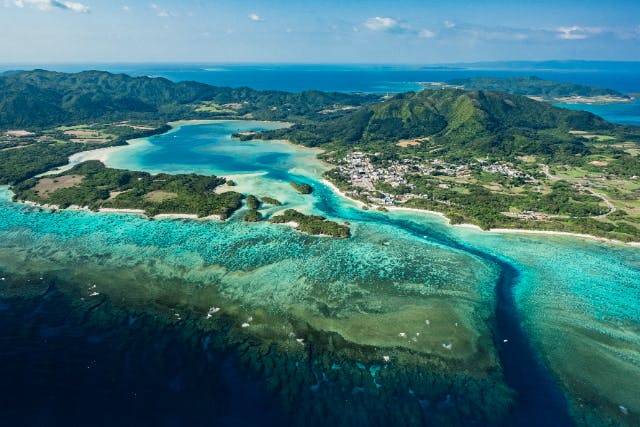 【沖縄・石垣・ヘリコプタークルージング】～八重山七島～石垣の近海に浮かぶ七つの島をヘリコプター遊覧！