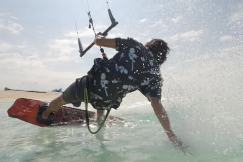 【当店カイトプラン人気No1!】 あなたのカイトボードLifeを保証の5daysマスタースクールプラン！