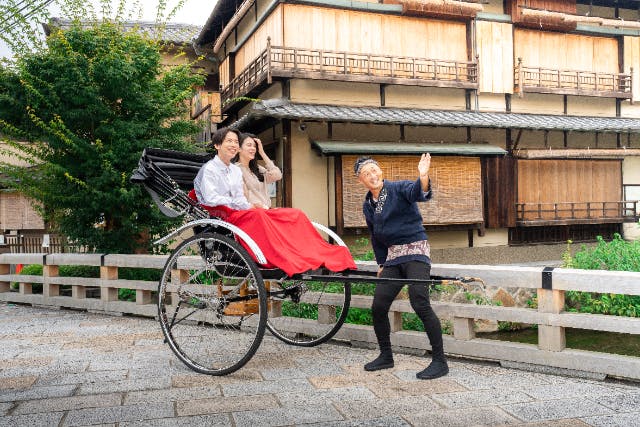 【京都・東山・銀閣寺】30分！ 悠（ゆう）の刻 〜人力車で巡る古都・東山の静寂と美〜