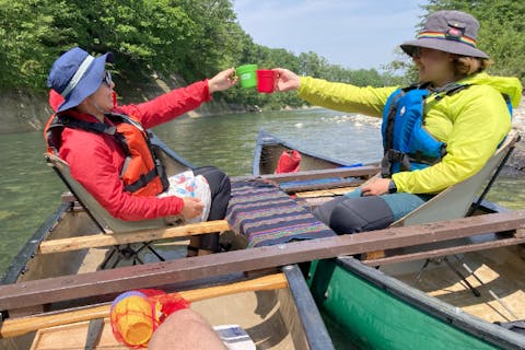 【十勝の玄関とかち帯広空港、帯広近隣での貸切！プライベート！ツインカヌーリバークルーズ】新婚旅行や銀婚式などなど特別記念の旅行や女子旅等の想い出に！