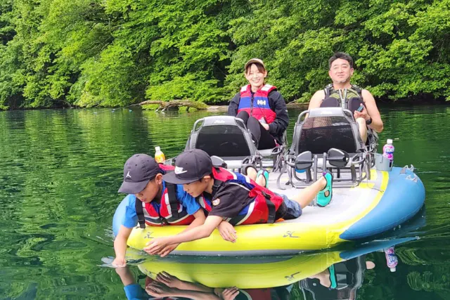 【秋田・鹿角・十和田ふるさとセンター】十和田湖秋田エリア奥十和田湖でHOBIE（ホビー）クルージング 4人乗り ６０分