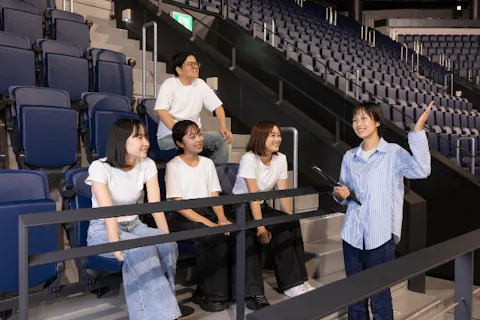 アリーナツアー