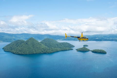 【北海道・洞爺湖・ヘリコプタークルージング】上空から眺める洞爺湖は別格！中島コース(6分)