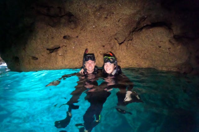 【沖縄・恩納村】初心者大歓迎！1組完全貸切！恩納村SUP＆スノーケルツアー！青の洞窟の美しい海で最高の思い出を作ろう♪