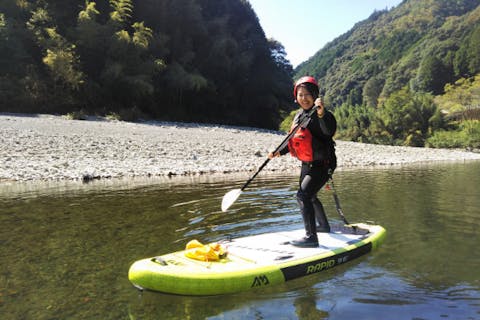 【リバーSUP半日ツアー】清流錦川の流れに乗って爽快に＆アクティブに楽しむリバーSUP！~女性・カップル・ファミリーもOK♪~