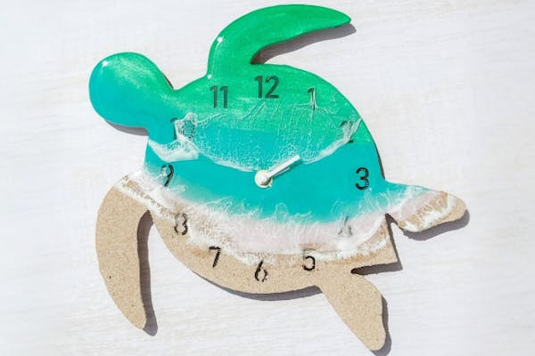 沖縄北谷】当日参加大歓迎！「ウミガメの壁掛け時計」レジンアート体験