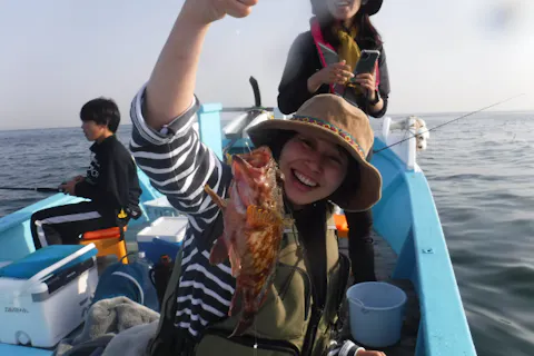 【午後便】中物釣り☆仕立て釣り船で海釣りを満喫♪♪