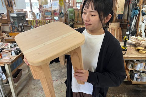 【秋田県・横手市】”職歴２５年の木工職人”が教える！日本三大美林秋田杉を使ったイス製作体験（コースターのお土産付き）