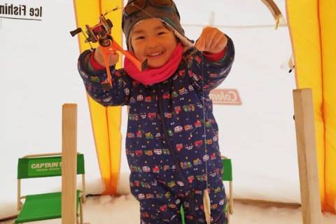 【北海道・札幌】（札幌アイスフィッシングツアー ）~ 札幌ワカサギ釣りツアーご家族や友人とともに、北海道で幸せな時間を作りましょう。