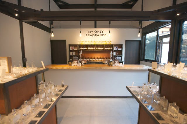 【飛騨高山・香水作り体験】世界に1つだけのオーダーメイドフレグランスづくり♪専属スタッフのアドバイスで初心者でも安心！