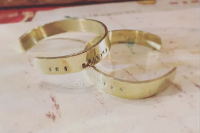 【池袋・手作りブレスレット】100％無垢の真鍮が美しく輝く。バングル1点