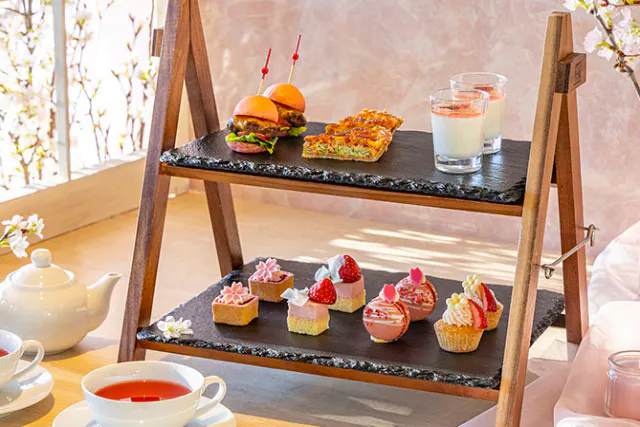 【土日祝限定】桜×いちごアフタヌーンティー