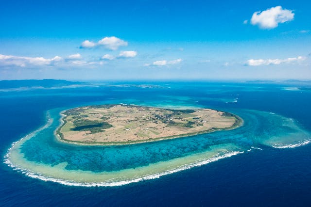 【沖縄・石垣島】ヘリコプタークルージング25分（ハート・アイランズ Heart Islands）