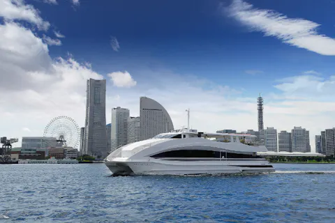 【横浜・クルージング　アップグレードプラン】「赤レンガcafeクルーズ」ロマンあふれる歴史の町・横浜の撮影スポットを海から眺められる♪くつろげる船上カフェ