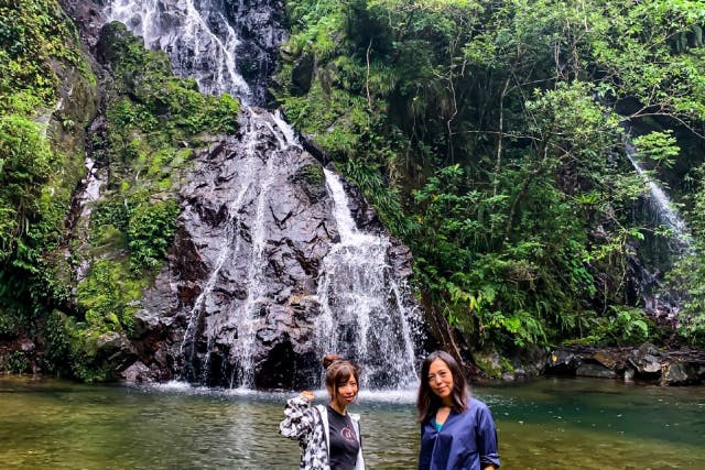 【奄美大島】知られざる秘境　奄美の神秘　ジャングル探検と命の水・パワースポット《家族・カップル・女性同士・お友達にオススメ》
