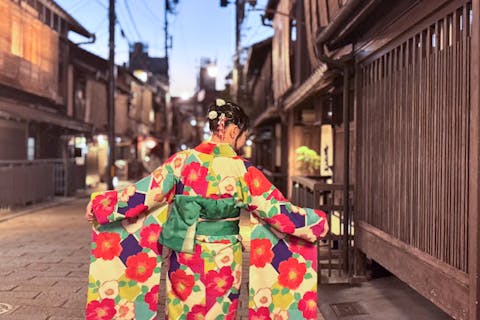 【基本着物+タクシー送迎(片道分)】MKならでは！着物レンタルとタクシー貸切がセットのお得プラン♪女子旅・カップル旅行にいかが？