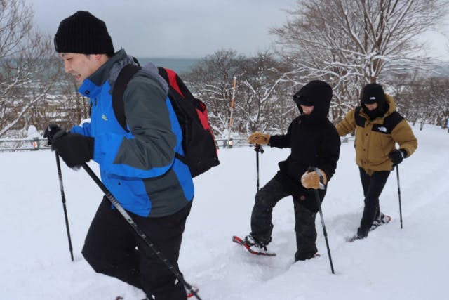 冬の稚内公園を遊びつくす！スノーシューガイドツアー-