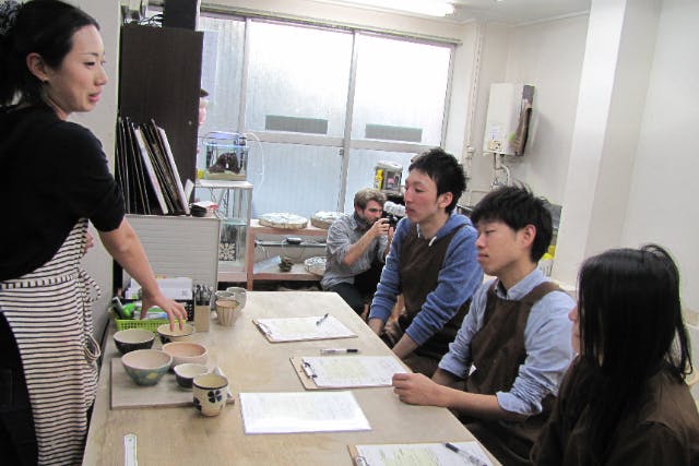 【埼玉、伊奈町、手びねりで楽しむ陶芸体験】（約60分）世界に一つの器づくり♪