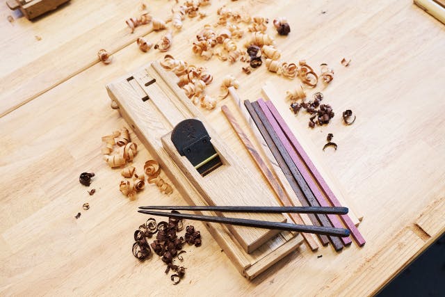 東京・銀座｜箸づくりワークショップ60分間＜ファミリー・カップル・女性におすすめ＞