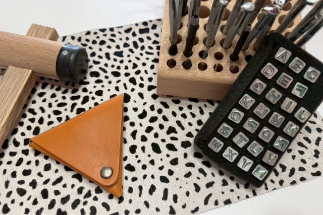 本革でつくる三角コインケース｜初心者歓迎・当日持ち帰りOK