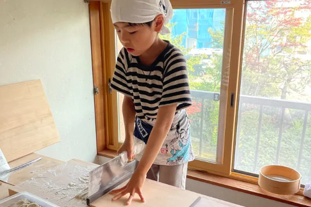 【長野市・そば打ち体験】プライベート空間で戸隠そば作り／自分で打って、味わう特別な時間