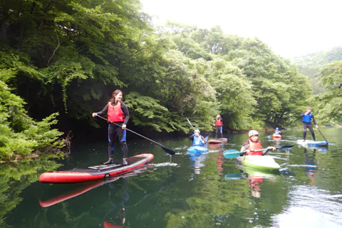 【軽井沢近郊・信州長野／関東群馬】軽井沢近くで SUP＆カヤック(急流川下り用1人乗)体験　◎半日で両方乗り比べ　自然体験 観光 レジャー