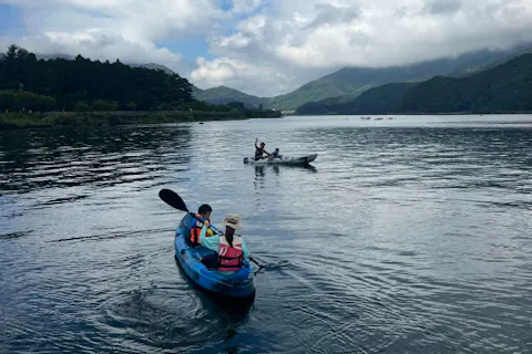 【初心者歓迎！】大自然の中で富士山を眺めながら山中湖でカヤック！【90分】