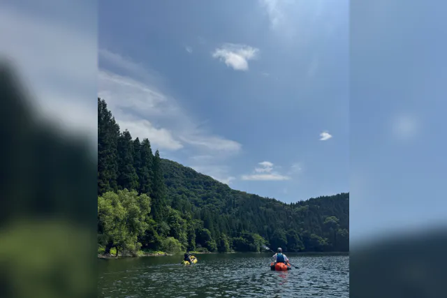 【長野・北竜湖】初心者歓迎！パックラフトで気軽に湖上散歩｜1時間プラン・写真データ無料