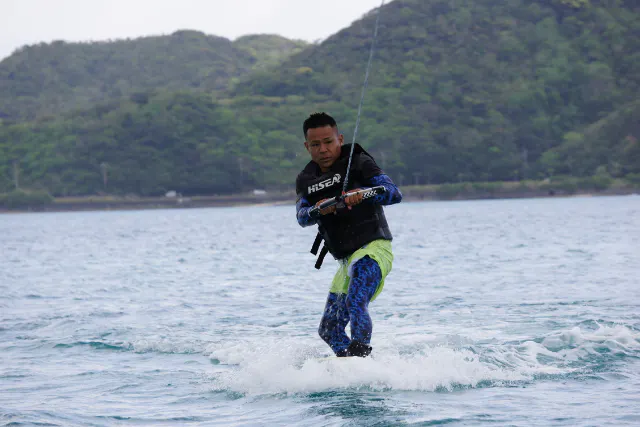 奄美大島・当日予約可能【ウェイクボード　120分】奄美の海で爽快感満点！お一人様も可能！