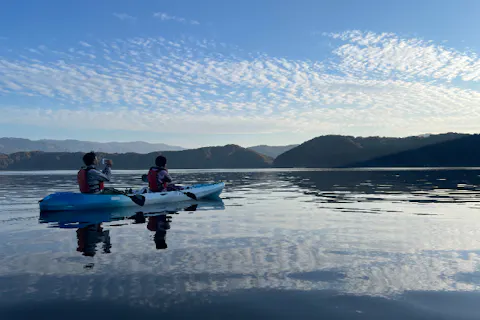 【11月開催】紅葉と静寂の湖面をめぐる！晩秋の水月湖コース＜2時間＞