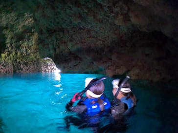 青の洞窟専門店　沖縄ダイビングショップ和に投稿された画像（2023/4/12）