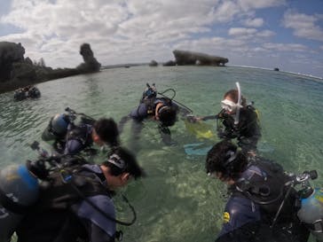 青の洞窟専門店　沖縄ダイビングショップ和に投稿された画像（2024/2/6）