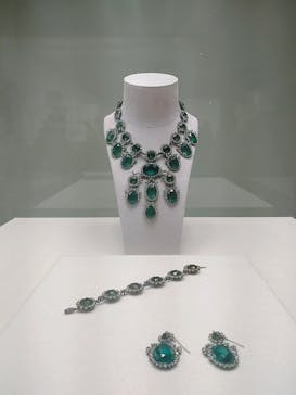 特別展　コスチュームジュエリー 美の変革者たち　シャネル、ディオール、スキャパレッリ　小瀧千佐子コレクションよりに投稿された画像（2024/2/18）