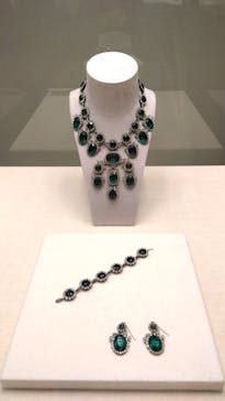 特別展　コスチュームジュエリー 美の変革者たち　シャネル、ディオール、スキャパレッリ　小瀧千佐子コレクションよりに投稿された画像（2024/3/11）