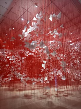 塩田千春　つながる私（アイ）　@大阪中之島美術館に投稿された画像（2024/10/9）