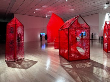 塩田千春　つながる私（アイ）　@大阪中之島美術館に投稿された画像（2024/10/26）