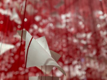 塩田千春　つながる私（アイ）　@大阪中之島美術館に投稿された画像（2024/10/28）