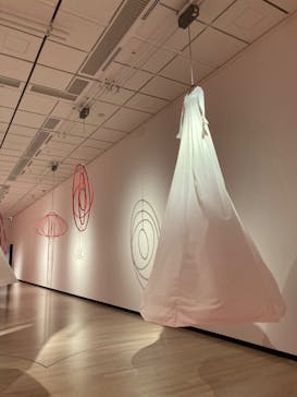 塩田千春　つながる私（アイ）　@大阪中之島美術館に投稿された画像（2024/10/29）