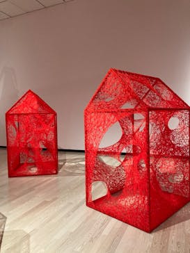 塩田千春　つながる私（アイ）　@大阪中之島美術館に投稿された画像（2024/10/29）